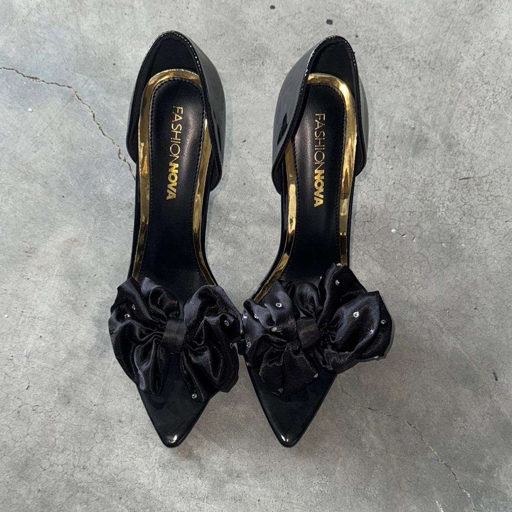 Fashion Nova Black Stiletto Heels with Bow